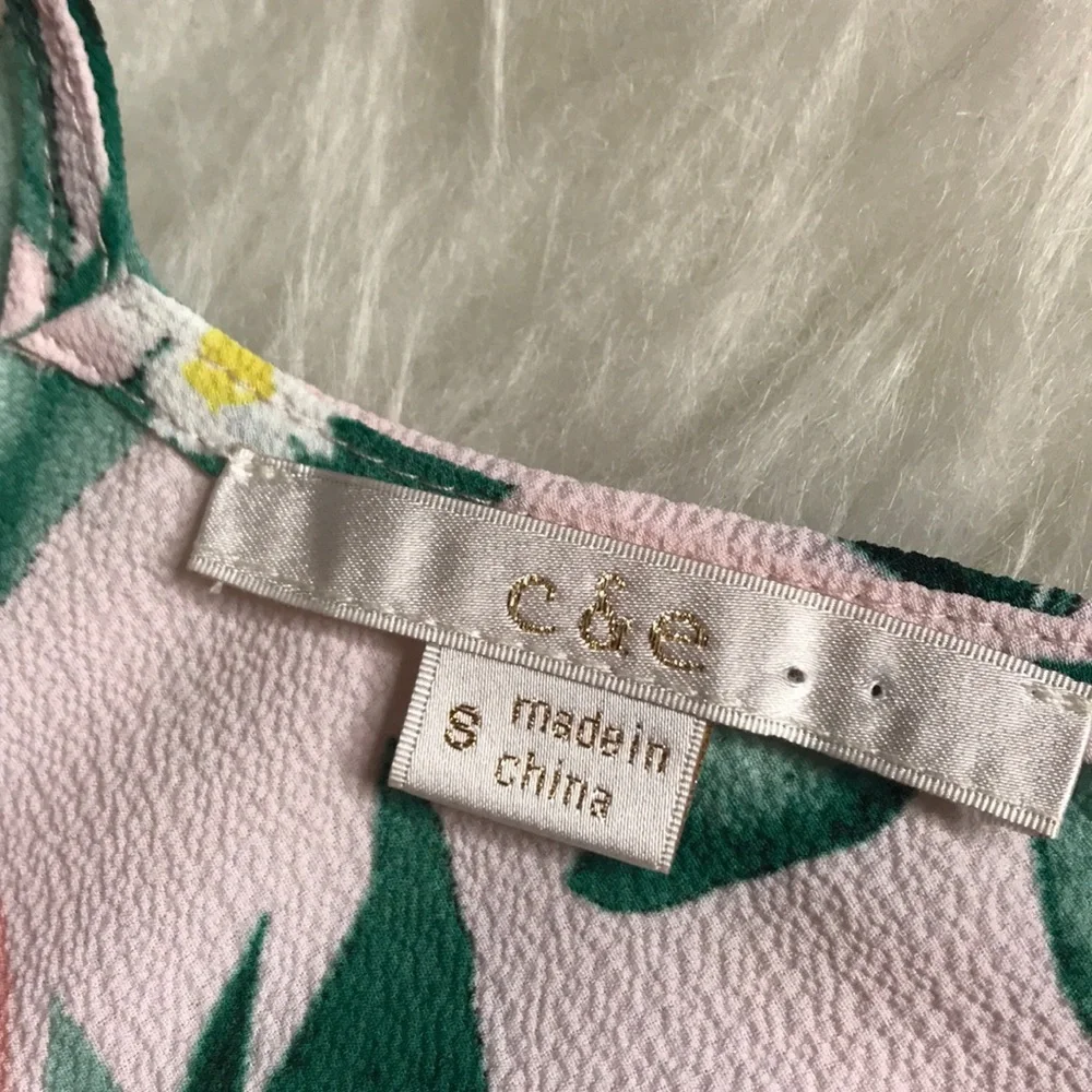 EUC C & E Floral Bird Cold Shoulder Blouse Top S - Picture 7 of 7